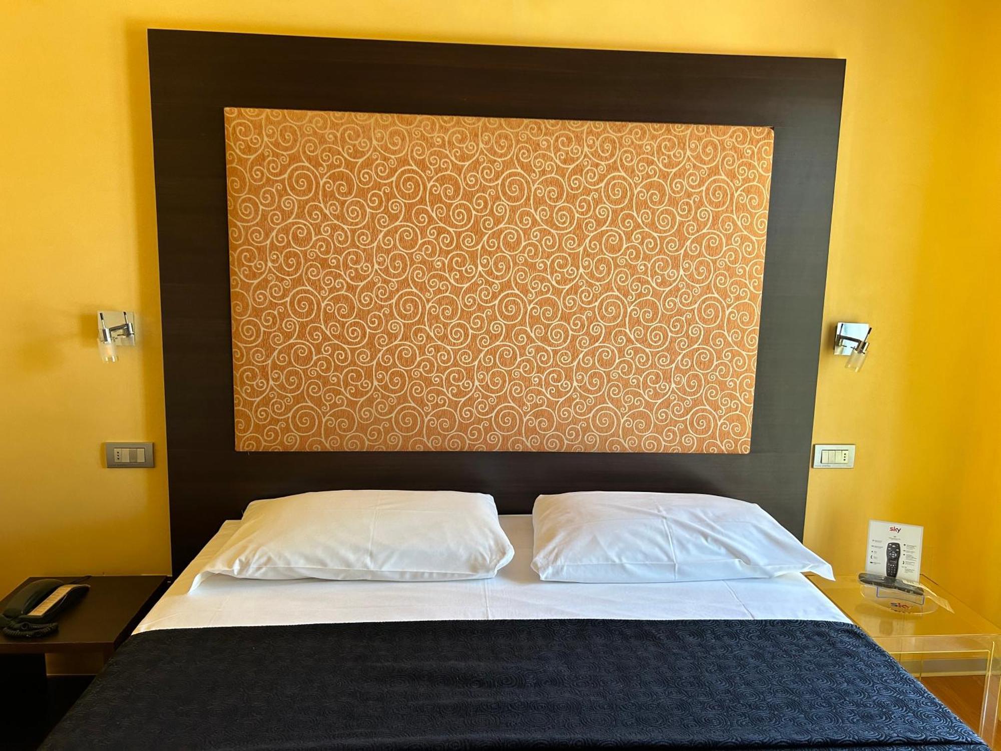 Hotel Perla - The Storyhoteller Riccione Ngoại thất bức ảnh