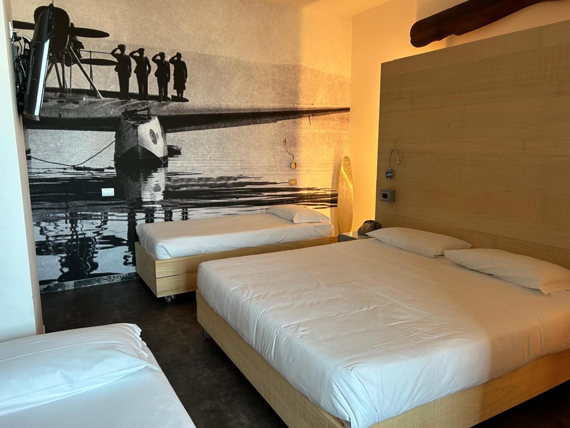 Hotel Perla - The Storyhoteller Riccione Ngoại thất bức ảnh